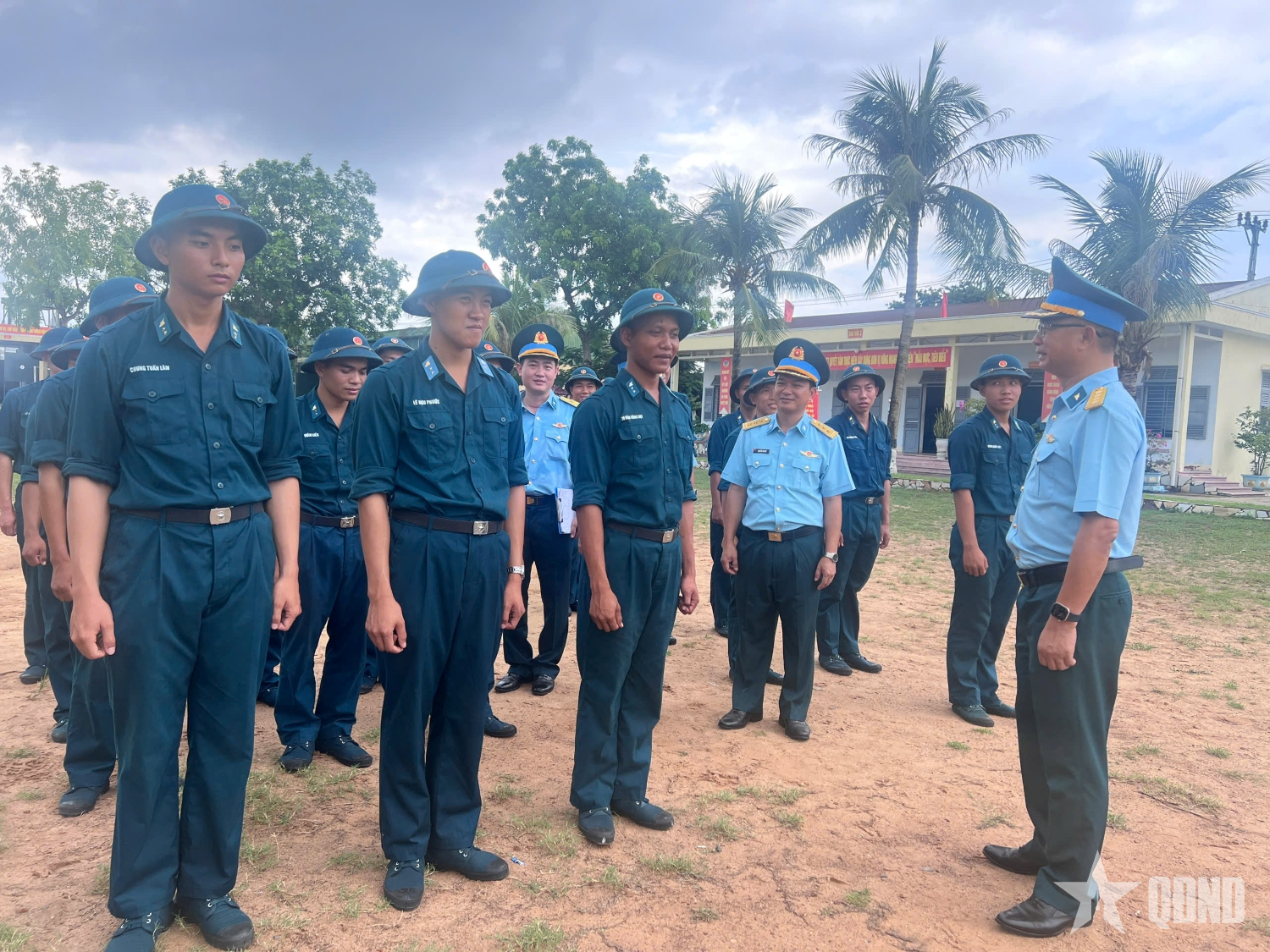 Khí thế thi đua ở Trung đoàn 282